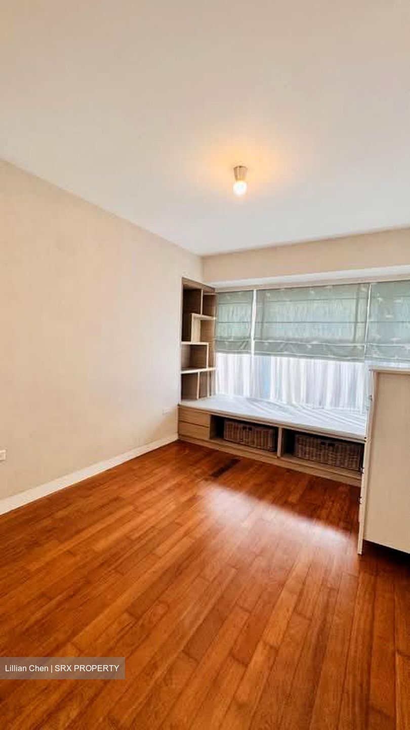 SilverSea (D15), Condominium #577456531